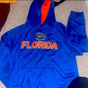 Florida Gators youth M sweatshirt barley worn